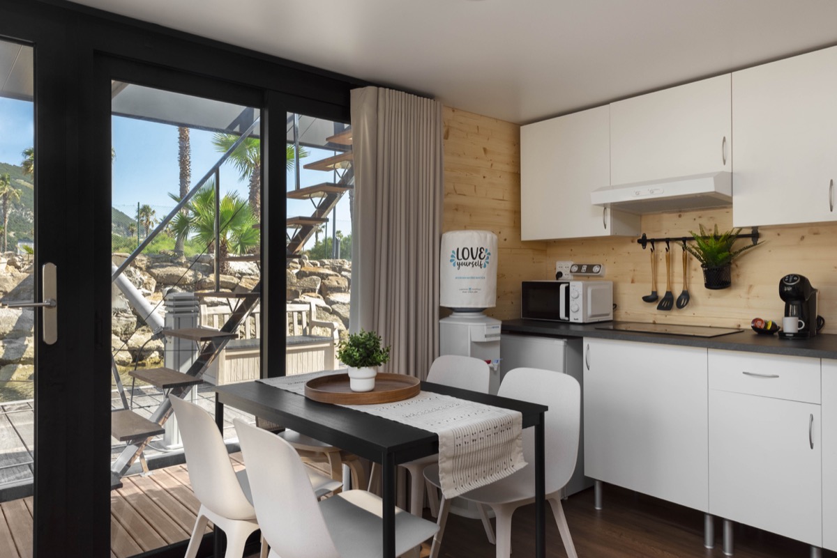 Vistas al agua desde la casa flotante